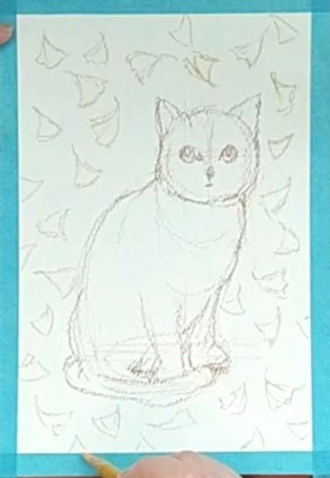 背景にイチョウの葉にモチーフのネコの下書き線の画像
