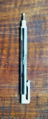 ペン型消しゴム